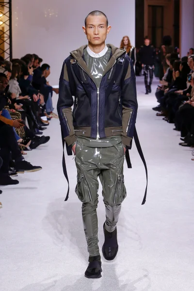 Look 27